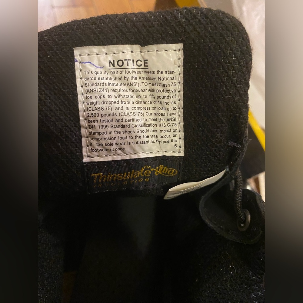 LEHIGH Safety Shoes 6" Insulated Men’s 13 W work boot - Picture 12 of 12